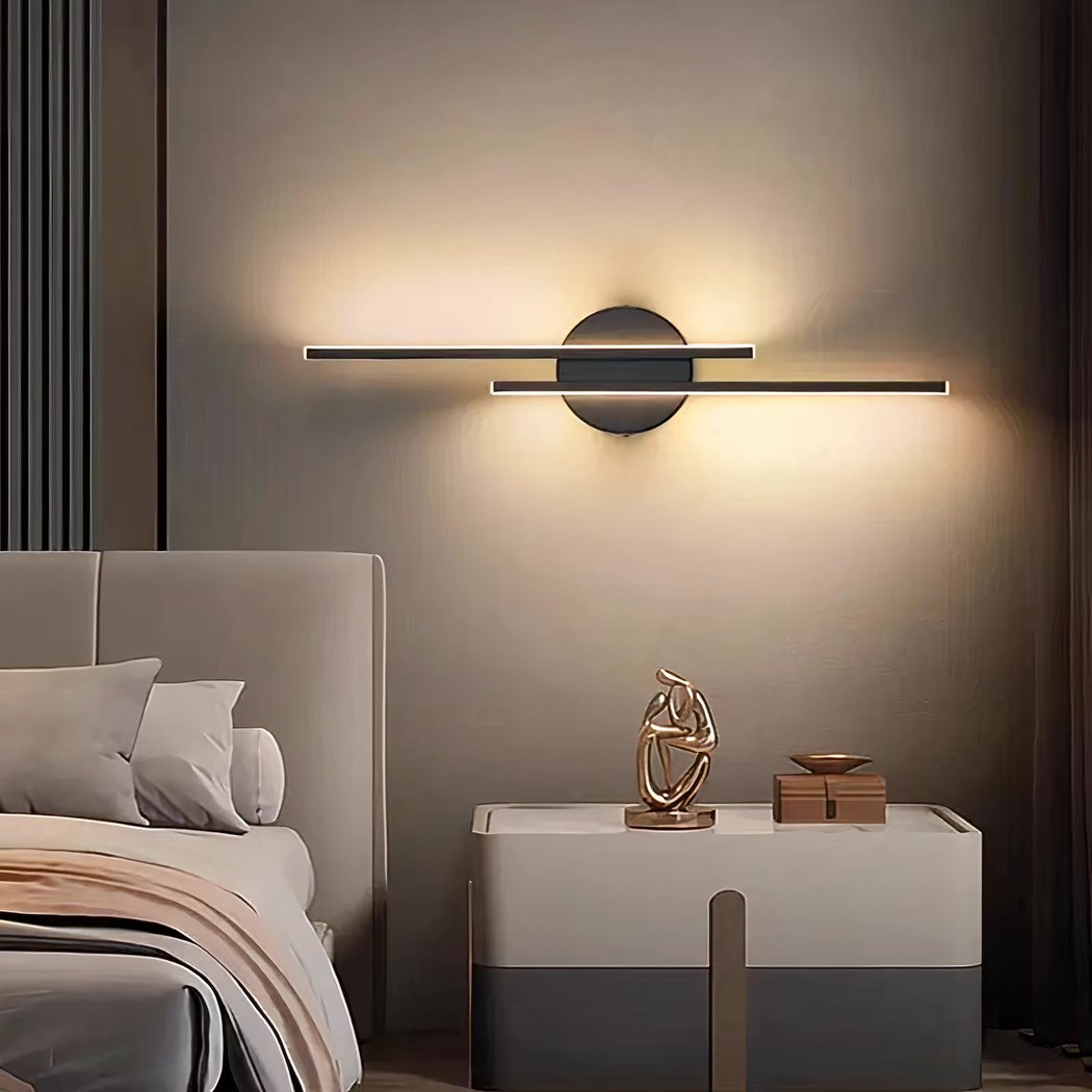 applique-murale-lineaire-design-eclairage-led-blanc-noir-6