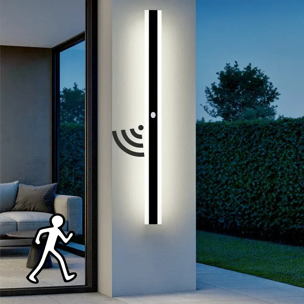 Applique murale anthracite avec détecteur de mouvement, éclairage extérieur design, par Luminaire Essenza, fixation murale élégante