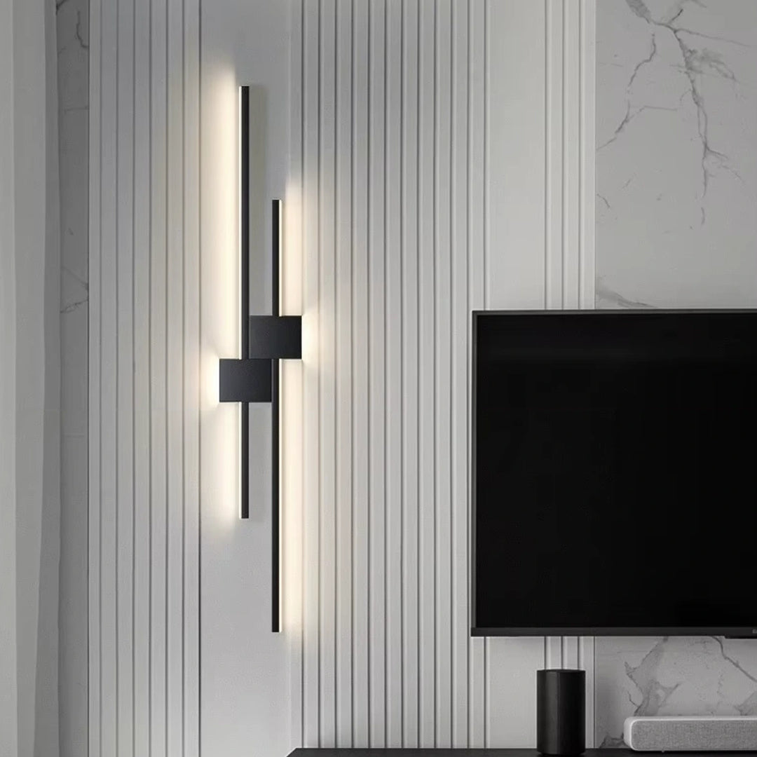 Applique murale LED linéaire Luminaire Essenza, lumière architecturale épurée en noir ou blanc, éclairage moderne pour intérieur.