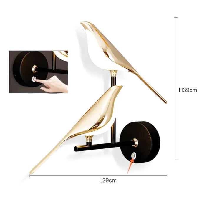 Applique murale Luminaire Essenza avec interrupteur LED rotatif 360°, design oiseau double or blanc naturel.