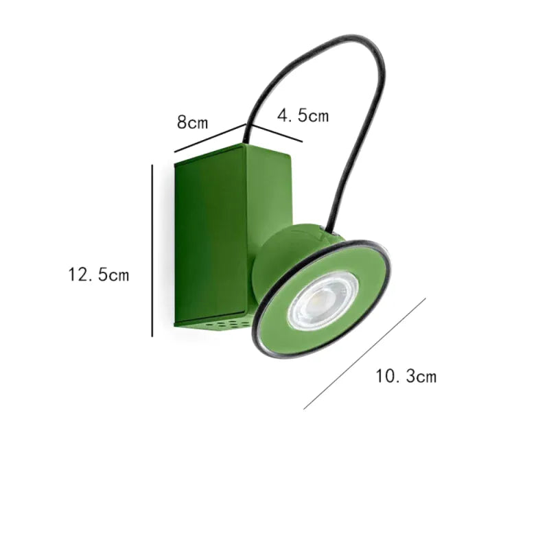 Applique murale couloir LED Luminaire Essenza avec fixation magnétique, lumière blanche chaude, design vert.