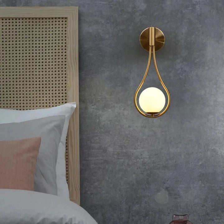 Applique murale LED en verre en forme de sphère suspendue, design goutte d'eau ou larme, luminaire moderne Luminaire Essenza