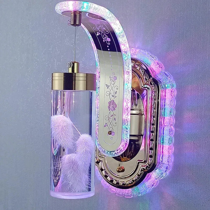 Applique murale LED de luxe Luminaire Essenza avec design nordique moderne, finition élégante et lumière douce.