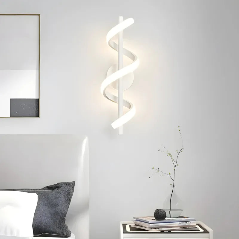 Applique murale LED Luxe Luminaire Essenza, noir, blanc et or, éclairage blanc chaud, design élégant pour décoration intérieure.