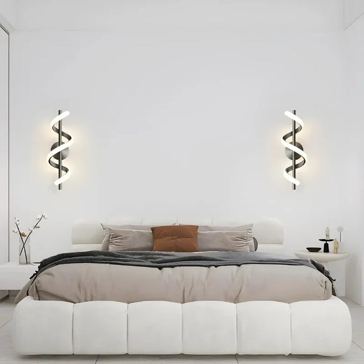 Applique murale LED Luminaire Essenza luxe noir, blanc et or avec éclairage chaud, design élégant et moderne.