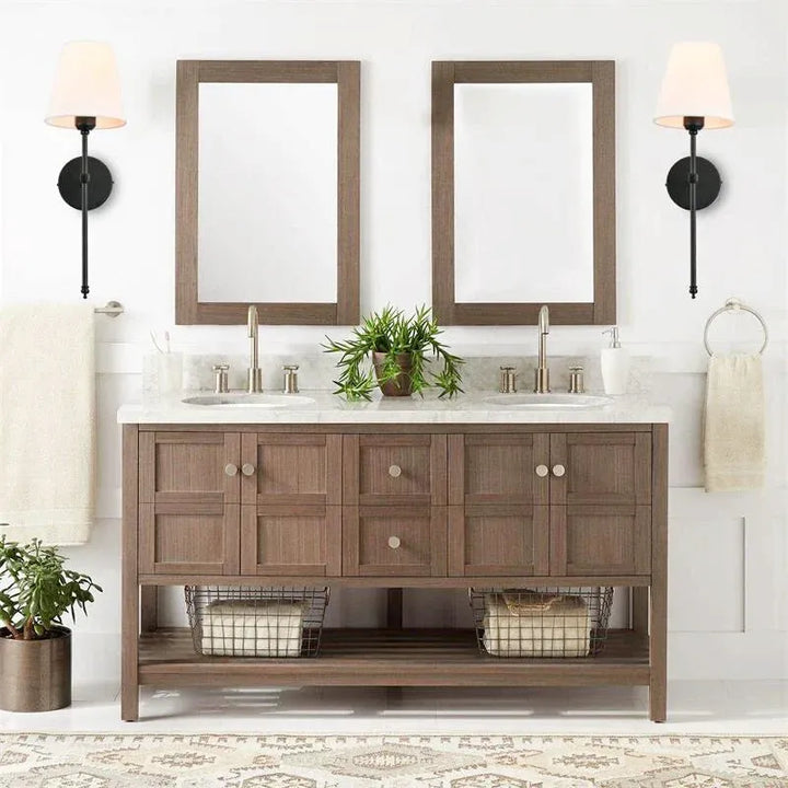 Deux appliques murales LED modernes de style américain en noir, par Luminaire Essenza, avec design élégant pour décoration intérieure.