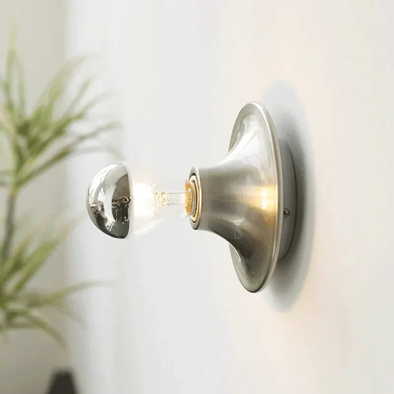 Applique murale LED moderne Luminaire Essenza, design minimaliste en chrome blanc chaud, éclairage diffuseur 2700-3500K.