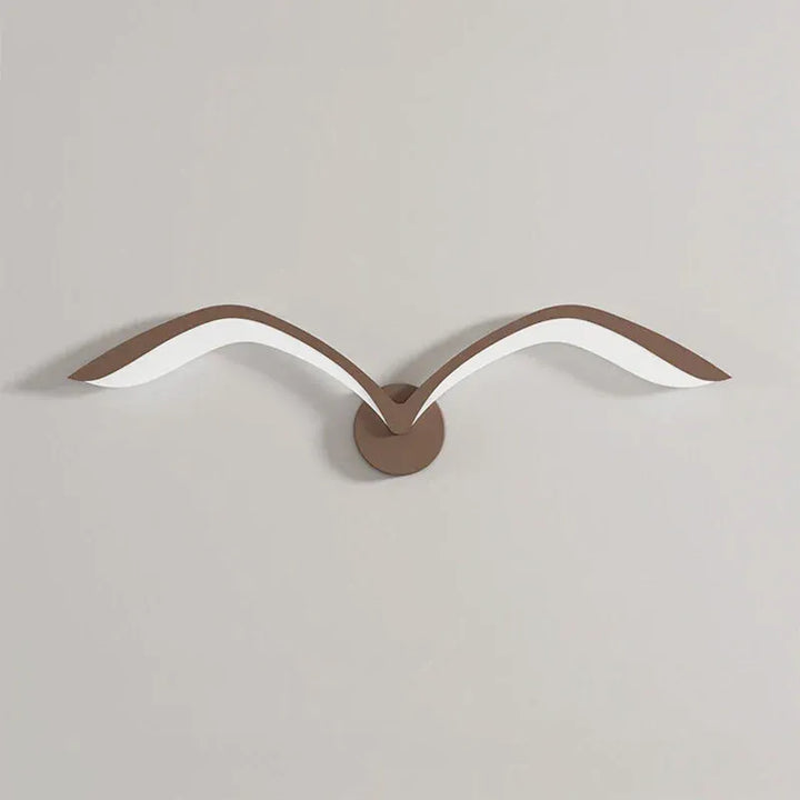 Applique murale LED nordique en forme d'oiseau avec finition marron et lumière blanche chaude, design moderne de Luminaire Essenza.