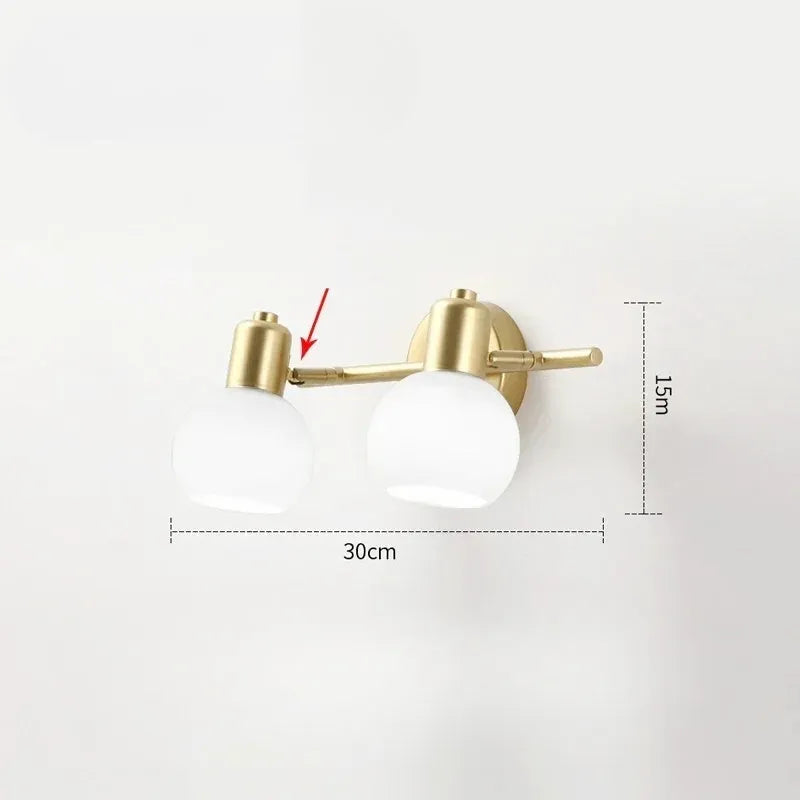 Applique murale salle de bain LED rotative en métal et verre, modèle B blanc froid, éclairage moderne pour salle de bain.
