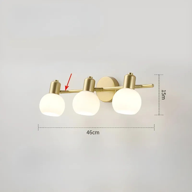 Applique murale salle de bain LED rotative en métal et verre, modèle C, finition blanc chaud, éclairage moderne et élégant.