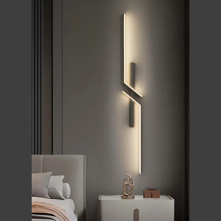 Applique murale salon moderne LED blanc chaud, design minimaliste et élégant de 60 cm de Luminaire Essenza.